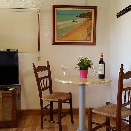 Zorbas Sea View No 4 라르나카